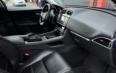 Jaguar F-Pace, 2017 год, 2 779 000 рублей, 18 фотография