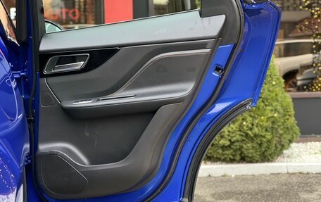 Jaguar F-Pace, 2017 год, 2 779 000 рублей, 27 фотография