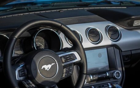 Ford Mustang VI рестайлинг, 2016 год, 2 300 000 рублей, 5 фотография