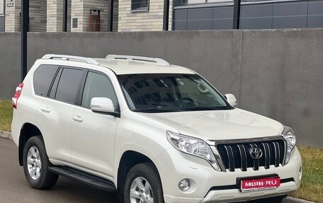 Toyota Land Cruiser Prado 150 рестайлинг 2, 2015 год, 4 499 000 рублей, 1 фотография