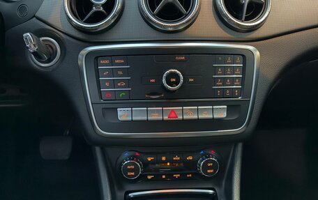 Mercedes-Benz CLA, 2018 год, 1 650 000 рублей, 13 фотография