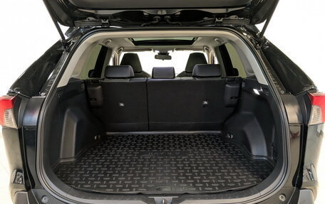 Toyota RAV4, 2023 год, 3 995 000 рублей, 10 фотография