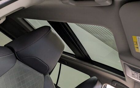 Toyota RAV4, 2023 год, 3 995 000 рублей, 23 фотография