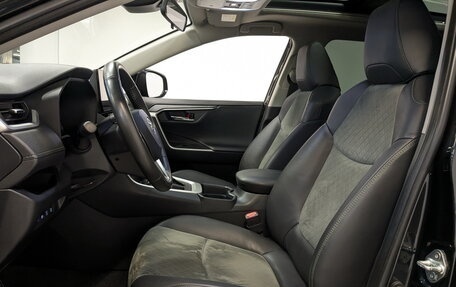 Toyota RAV4, 2023 год, 3 995 000 рублей, 20 фотография