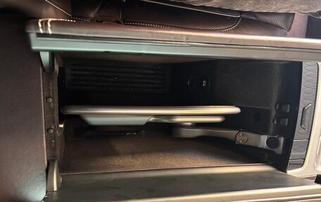 Mercedes-Benz V-Класс, 2020 год, 16 000 000 рублей, 25 фотография