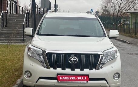 Toyota Land Cruiser Prado 150 рестайлинг 2, 2015 год, 4 499 000 рублей, 3 фотография