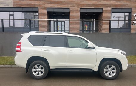 Toyota Land Cruiser Prado 150 рестайлинг 2, 2015 год, 4 499 000 рублей, 5 фотография