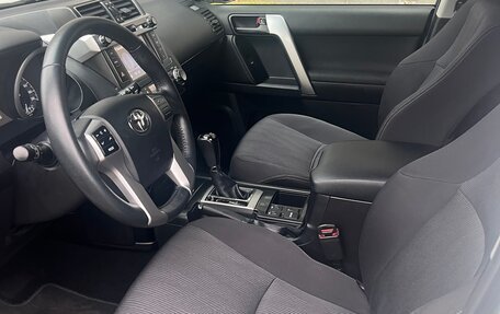 Toyota Land Cruiser Prado 150 рестайлинг 2, 2015 год, 4 499 000 рублей, 17 фотография