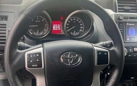 Toyota Land Cruiser Prado 150 рестайлинг 2, 2015 год, 4 499 000 рублей, 13 фотография