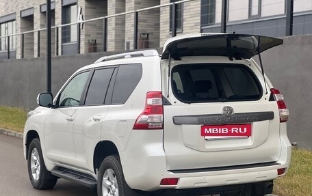 Toyota Land Cruiser Prado 150 рестайлинг 2, 2015 год, 4 499 000 рублей, 9 фотография