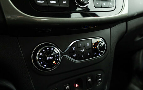 Renault Sandero II рестайлинг, 2015 год, 759 898 рублей, 16 фотография