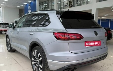 Volkswagen Touareg III, 2018 год, 3 890 000 рублей, 6 фотография