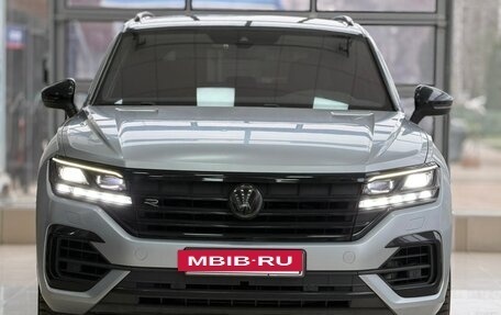 Volkswagen Touareg III, 2018 год, 3 890 000 рублей, 2 фотография