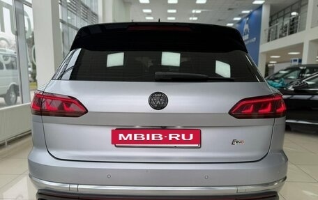 Volkswagen Touareg III, 2018 год, 3 890 000 рублей, 5 фотография