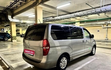 Hyundai H-1 II рестайлинг, 2018 год, 2 350 000 рублей, 5 фотография