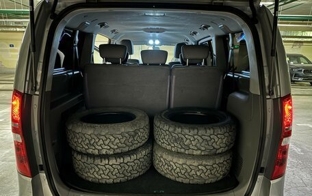 Hyundai H-1 II рестайлинг, 2018 год, 2 350 000 рублей, 15 фотография