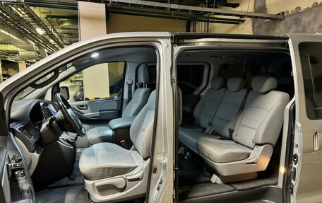 Hyundai H-1 II рестайлинг, 2018 год, 2 350 000 рублей, 9 фотография