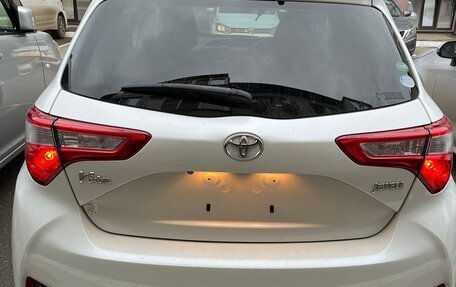 Toyota Vitz, 2017 год, 1 220 000 рублей, 4 фотография