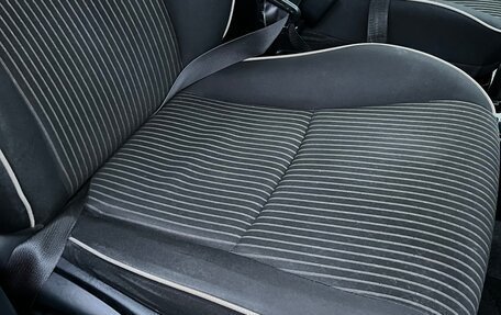 Toyota Vitz, 2017 год, 1 220 000 рублей, 9 фотография