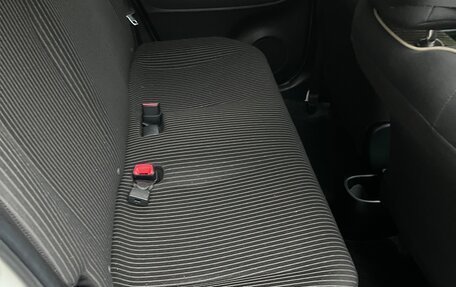 Toyota Vitz, 2017 год, 1 220 000 рублей, 24 фотография