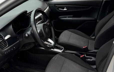 KIA Rio IV, 2017 год, 999 999 рублей, 13 фотография