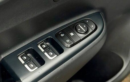 KIA Rio IV, 2017 год, 999 999 рублей, 15 фотография