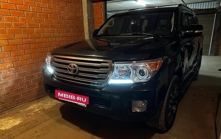 Toyota Land Cruiser 200, 2012 год, 2 890 000 рублей, 18 фотография