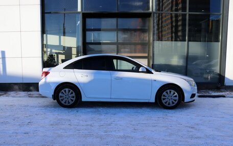 Chevrolet Cruze II, 2010 год, 599 000 рублей, 6 фотография
