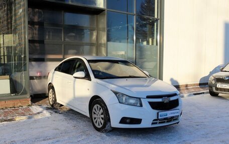 Chevrolet Cruze II, 2010 год, 599 000 рублей, 7 фотография
