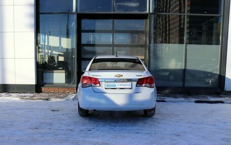 Chevrolet Cruze II, 2010 год, 599 000 рублей, 4 фотография