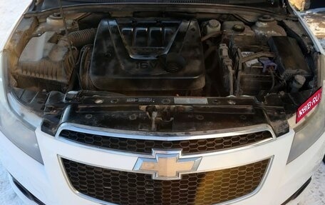 Chevrolet Cruze II, 2010 год, 599 000 рублей, 10 фотография