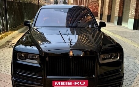 Rolls-Royce Cullinan, 2024 год, 57 000 000 рублей, 6 фотография