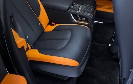 Rolls-Royce Cullinan, 2024 год, 57 000 000 рублей, 16 фотография