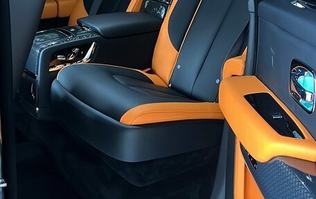 Rolls-Royce Cullinan, 2024 год, 57 000 000 рублей, 22 фотография