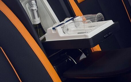 Rolls-Royce Cullinan, 2024 год, 57 000 000 рублей, 20 фотография