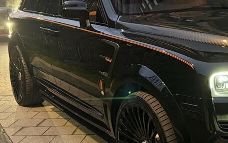 Rolls-Royce Cullinan, 2024 год, 57 000 000 рублей, 25 фотография