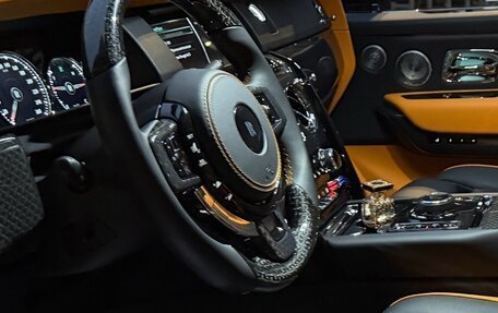 Rolls-Royce Cullinan, 2024 год, 57 000 000 рублей, 26 фотография