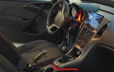 Opel Astra J, 2012 год, 600 000 рублей, 9 фотография