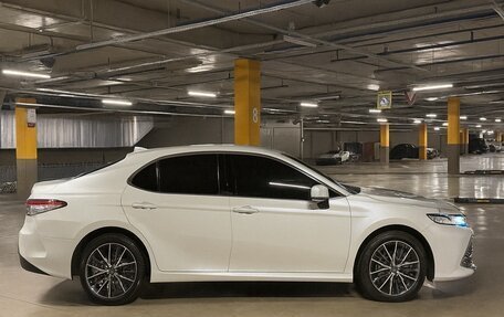 Toyota Camry, 2021 год, 3 999 999 рублей, 3 фотография