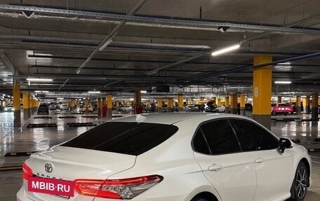 Toyota Camry, 2021 год, 3 999 999 рублей, 4 фотография