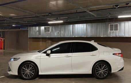 Toyota Camry, 2021 год, 3 999 999 рублей, 7 фотография