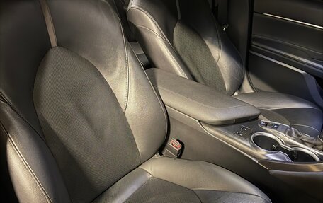 Toyota Camry, 2021 год, 3 999 999 рублей, 14 фотография