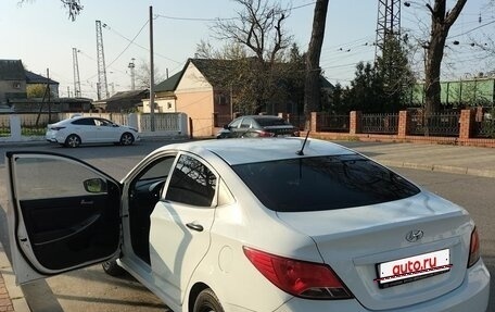 Hyundai Solaris II рестайлинг, 2015 год, 560 000 рублей, 4 фотография