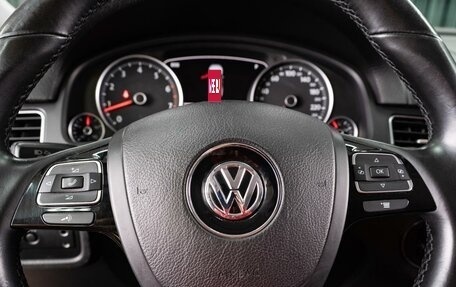 Volkswagen Touareg III, 2012 год, 1 999 000 рублей, 17 фотография