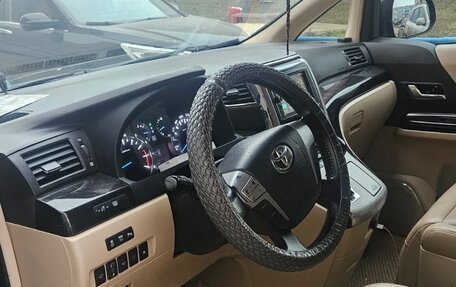 Toyota Alphard III, 2012 год, 2 400 000 рублей, 5 фотография