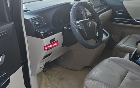 Toyota Alphard III, 2012 год, 2 400 000 рублей, 9 фотография