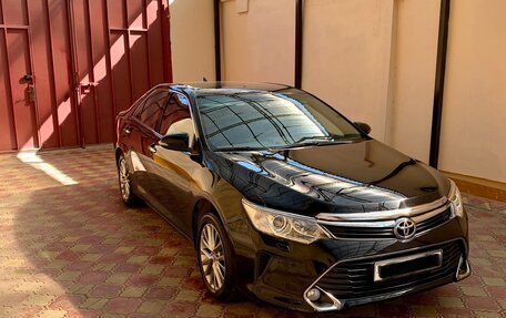 Toyota Camry, 2016 год, 2 300 000 рублей, 2 фотография