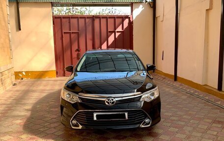 Toyota Camry, 2016 год, 2 300 000 рублей, 7 фотография