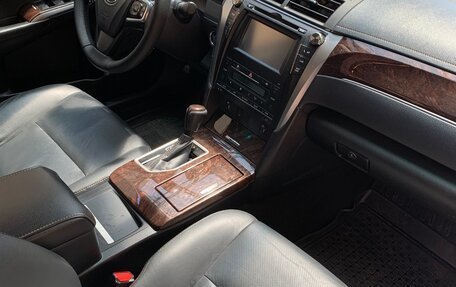 Toyota Camry, 2016 год, 2 300 000 рублей, 8 фотография