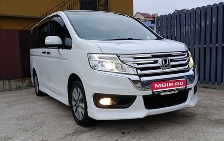 Honda Stepwgn IV, 2014 год, 1 830 000 рублей, 1 фотография